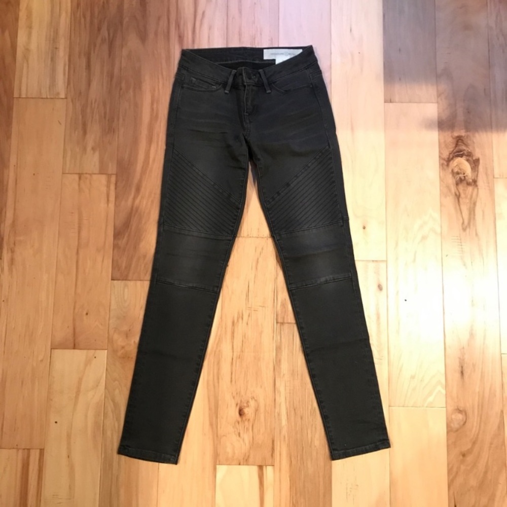 BRAND NEW Treasure & Bond moto jeans